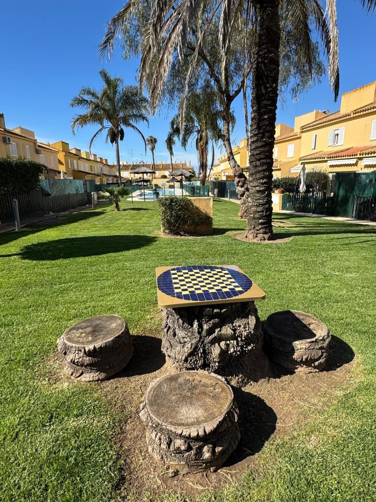 Casa Coqueta Con Jardin La Redondela